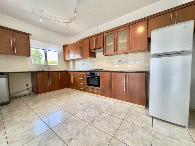 3-bedroom villa for sale: https://www.bazaraki.com/adv/5796311_3-bedroom-villa-for-sale (www.bazaraki.com)