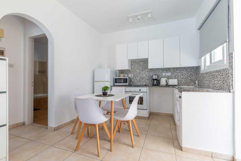 One bed flat in universal: https://www.bazaraki.com/adv/5796411_one-bed-flat-in-universal (www.bazaraki.com)
