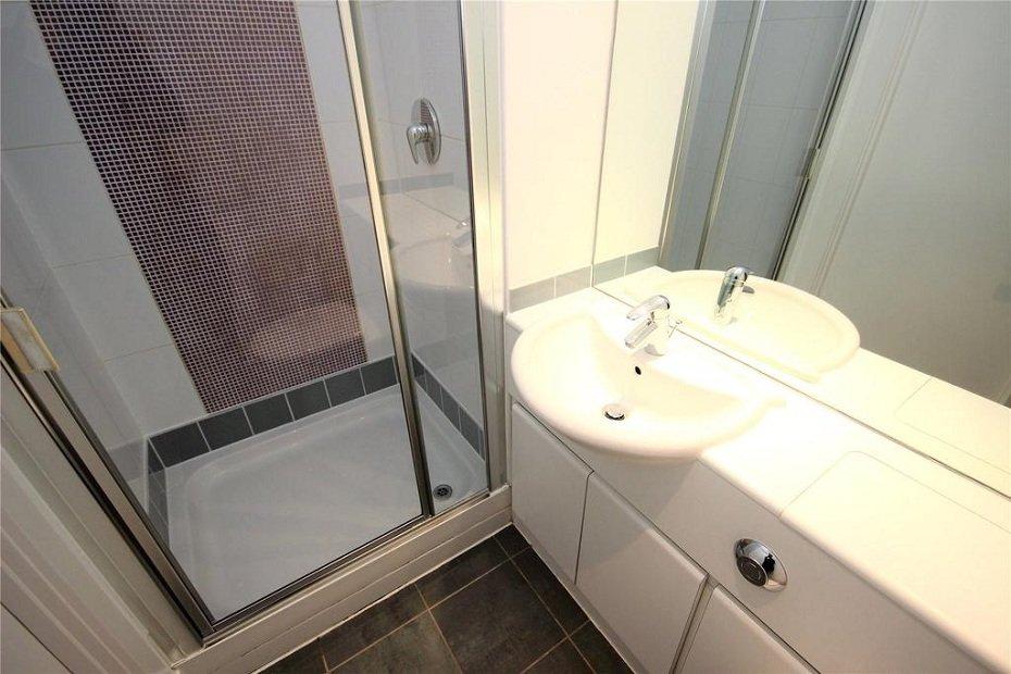 2 Beds 1 Bath Apartment/condo: https://www.facebook.com/marketplace/item/1201049474473126 (www.facebook.com)