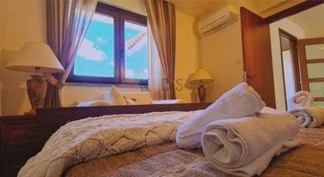 3-bedroom villa to rent: https://www.bazaraki.com/adv/5796769_3-bedroom-villa-to-rent (www.bazaraki.com)