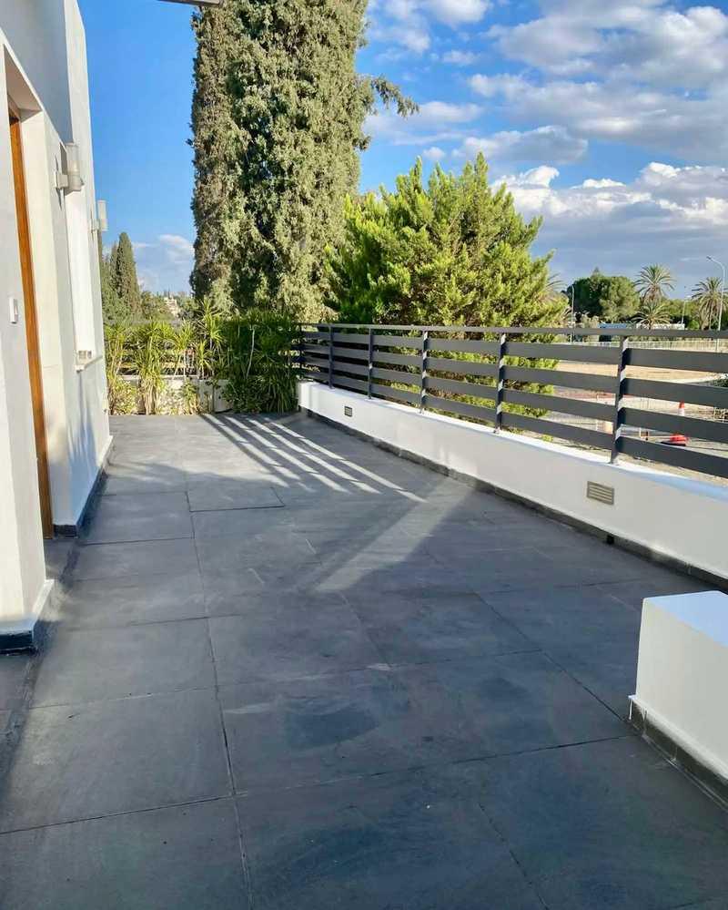 2-bedroom apartment to rent: https://www.bazaraki.com/adv/5790562_2-bedroom-apartment-to-rent (www.bazaraki.com)