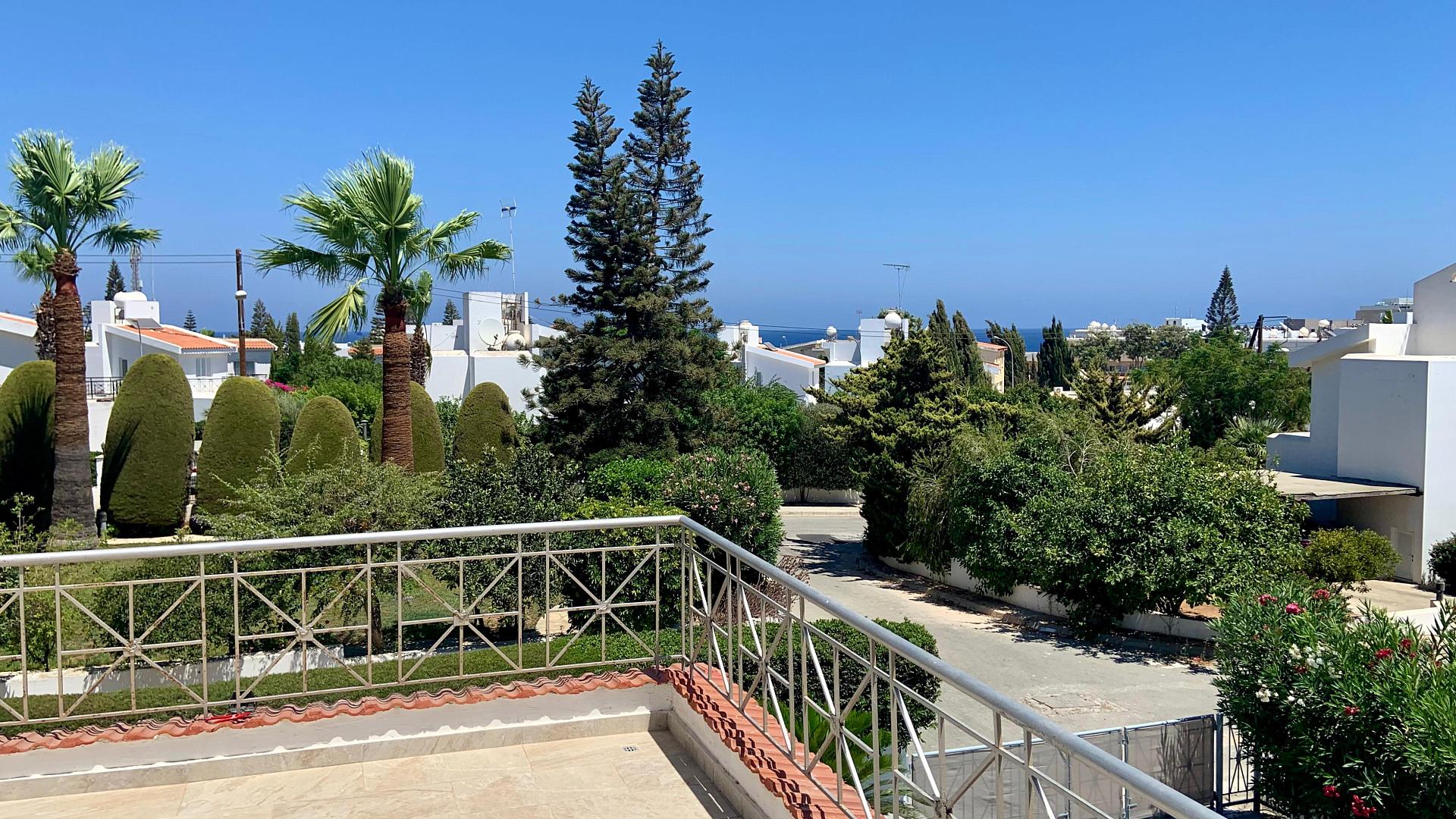 4-bedroom house in Famagusta № 152817: https://dom.com.cy/en/catalog/sale/152817/ (dom.com.cy)