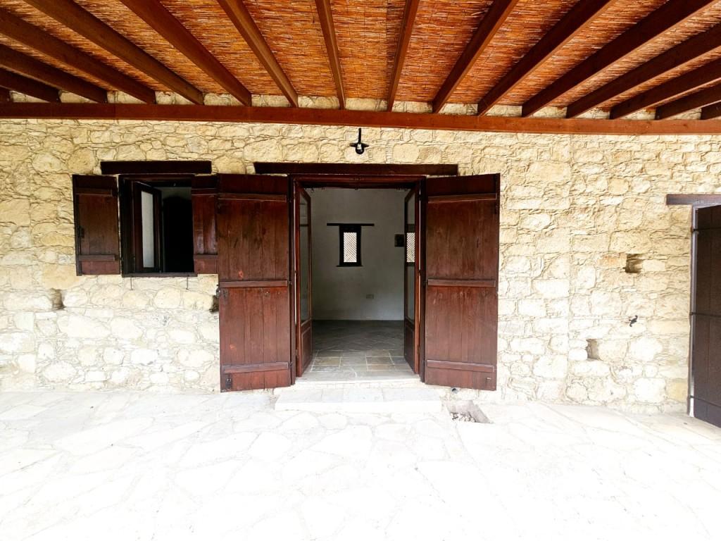 2 Bedroom Bungalow For Rent: https://www.zyprus.com/property/39368/2-bedrooms-house-bungalow-in-tala-paphos (www.zyprus.com)