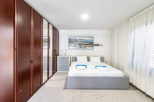 5-bedroom apartment in Paphos №152852: https://dom.com.cy/en/catalog/rent/152852/ (dom.com.cy)