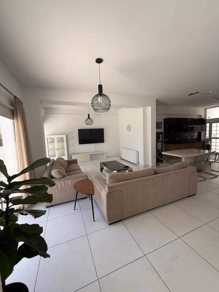 3 bedroom nice furnished house in Limassol: https://www.facebook.com/marketplace/item/1357071718898155 (www.facebook.com)
