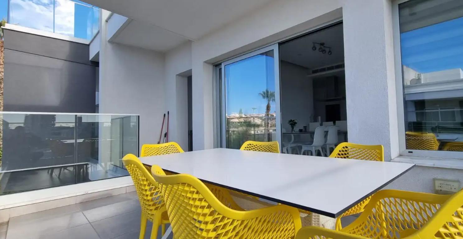 2-bedroom flat in Limassol №152197: https://dom.com.cy/en/catalog/rent/152197/ (dom.com.cy)