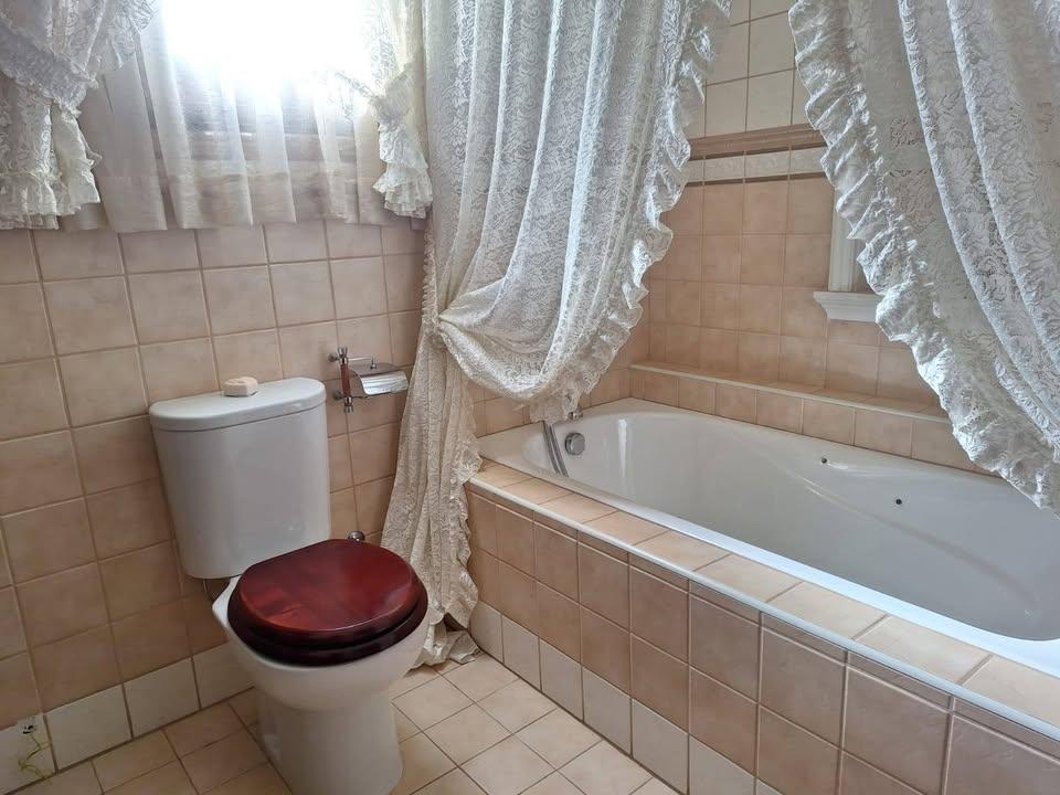 Stunning villa in Oroklini in Prime Cul‑de‑Sac Location 2 mins from the beach: https://www.facebook.com/marketplace/item/693956403015567 (www.facebook.com)
