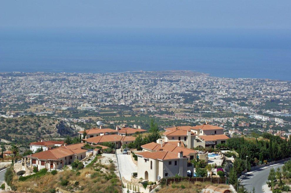 5 bed house for sale in Tsada Pafos: https://www.offer.com.cy/en/5-bed-house-for-sale-in-tsada-pafos/21-816335/ (www.offer.com.cy)