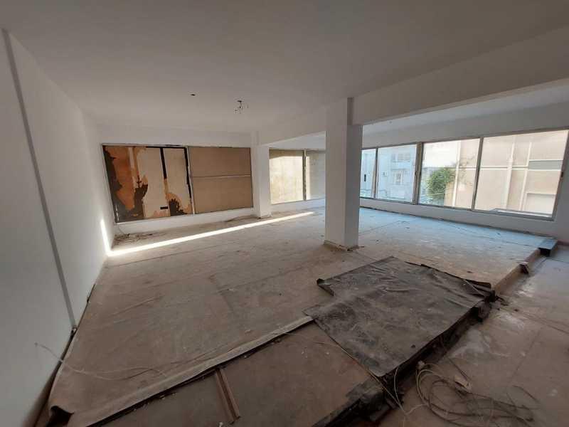 Shop in agia zoni, limassol: https://www.bazaraki.com/adv/5794033_shop-in-agia-zoni-limassol (www.bazaraki.com)