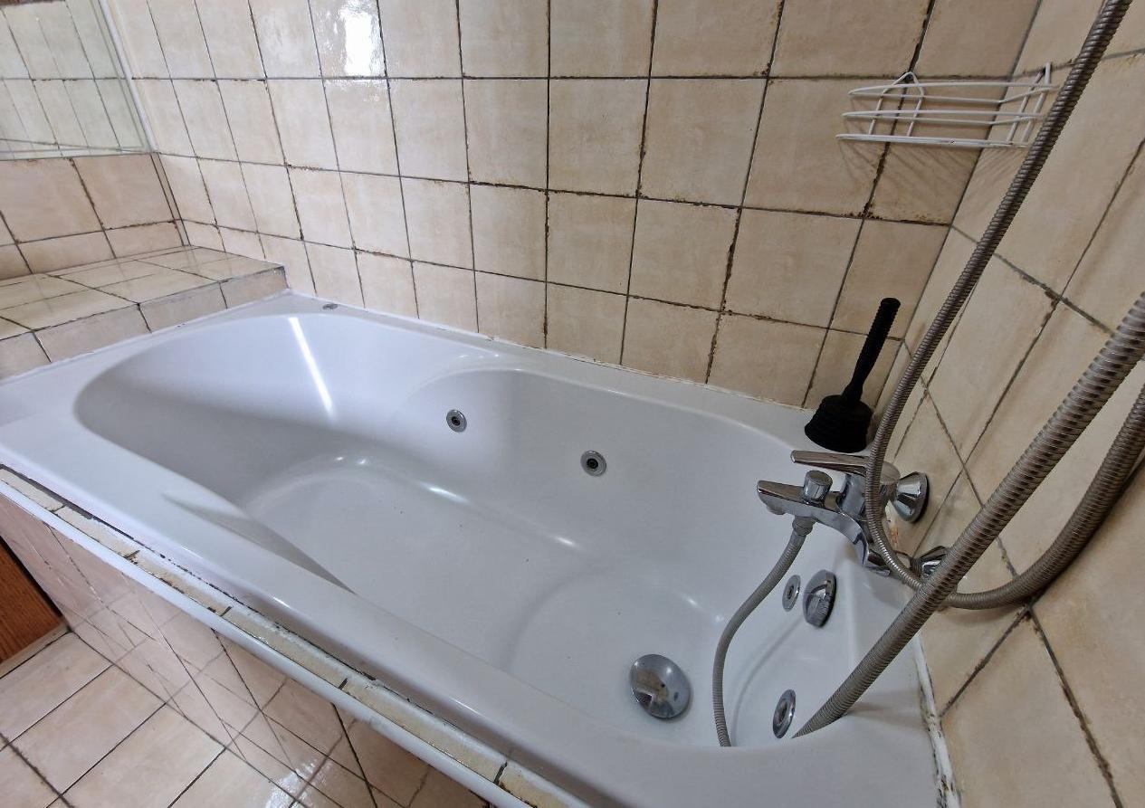 6-bedroom house in Nicosia № 150182: https://dom.com.cy/en/catalog/sale/150182/ (dom.com.cy)