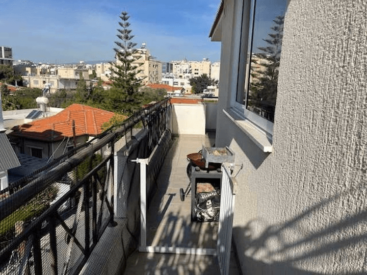 3-bedroom flat in Limassol №152563: https://dom.com.cy/en/catalog/rent/152563/ (dom.com.cy)