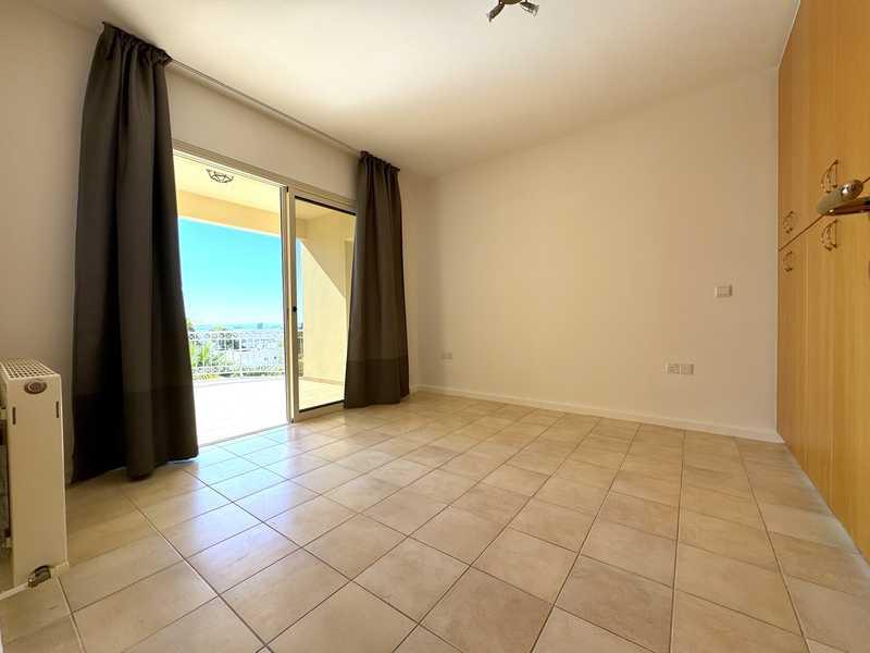 5-bedroom villa to rent: https://www.bazaraki.com/adv/5787703_5-bedroom-villa-to-rent (www.bazaraki.com)