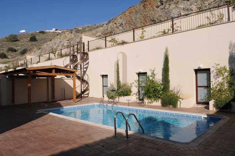  3-bedroom villa to rent: https://www.bazaraki.com/adv/5790392_3-bedroom-villa-to-rent (www.bazaraki.com)