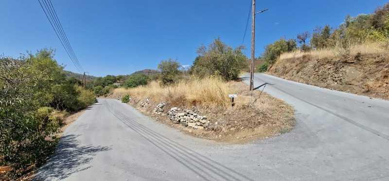 Residential land 823 m²: https://www.bazaraki.com/adv/5799421_residential-land-823-m2 (www.bazaraki.com)
