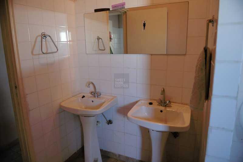 Factory in frenaros industrial area: https://www.bazaraki.com/adv/5791087_factory-in-frenaros-industrial-area (www.bazaraki.com)