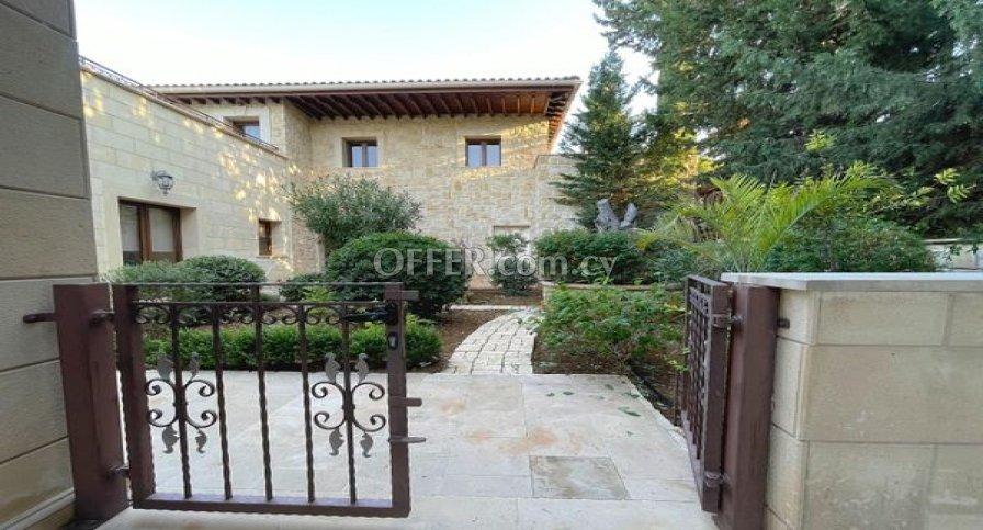 For Sale €1,095,000 House 5 bedrooms Kouklia Paphos: https://www.offer.com.cy/en/for-sale-1-095-000-house-5-bedrooms-kouklia-paphos/21-800393/ (www.offer.com.cy)