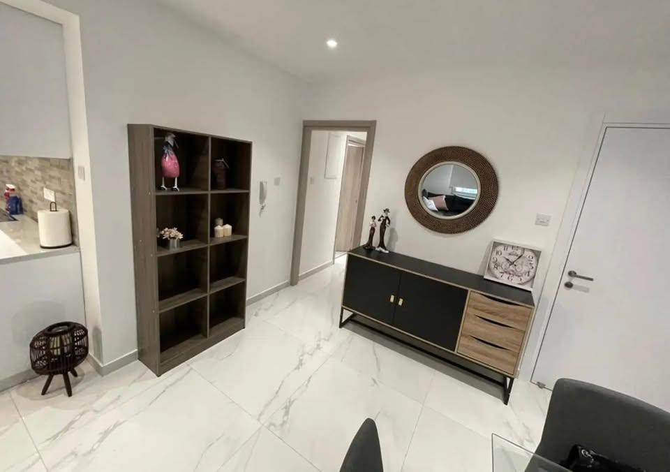 FOR RENT Fully renovated 4-bedroom apartment Neapolis area, Limassol: https://www.facebook.com/marketplace/item/1845773462935069 (www.facebook.com)