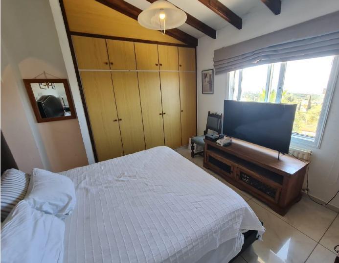 6-bedroom villa in Paphos № 153166: https://dom.com.cy/en/catalog/sale/153166/ (dom.com.cy)