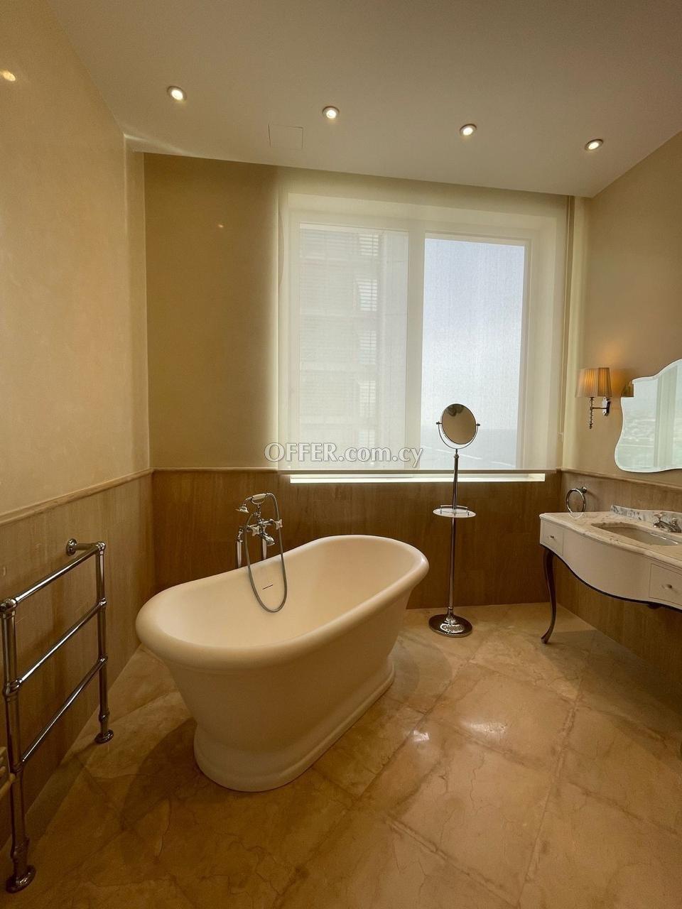 Apartment (Penthouse) in Neapoli, Limassol for Sale: https://www.offer.com.cy/en/apartment-penthouse-in-neapoli-limassol-for-sale/21-816375/ (www.offer.com.cy)