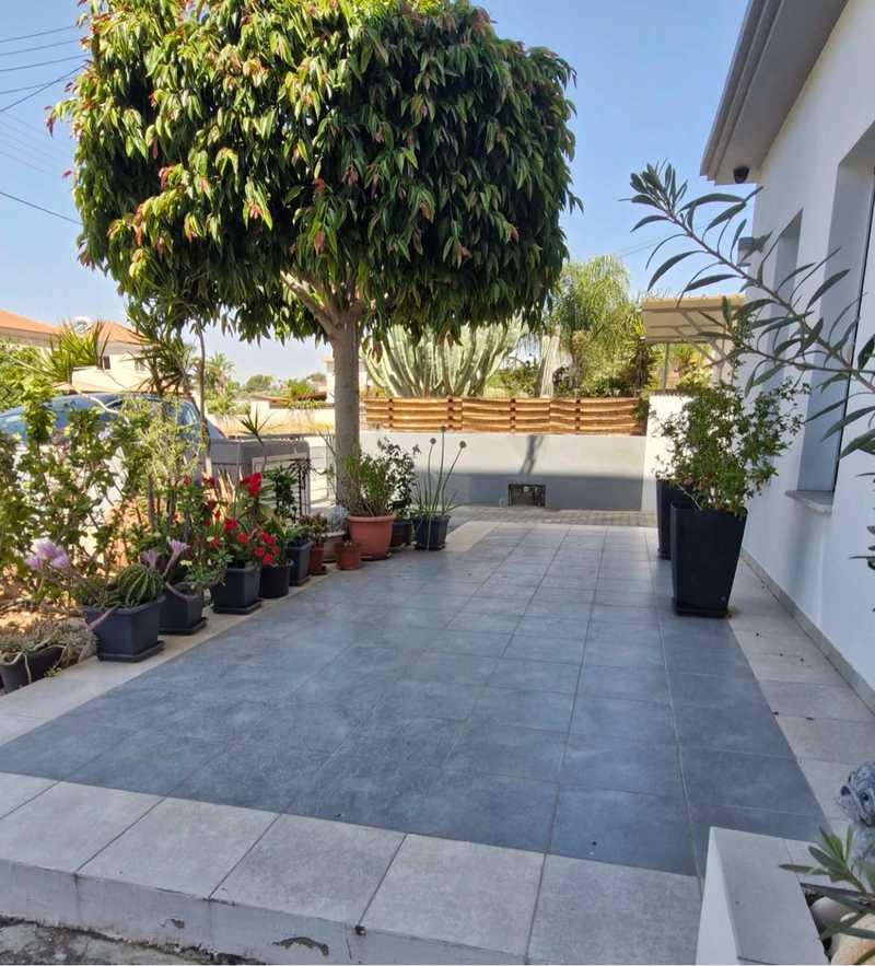 3-bedroom detached house to rent: https://www.bazaraki.com/adv/5793079_3-bedroom-detached-house-to-rent (www.bazaraki.com)