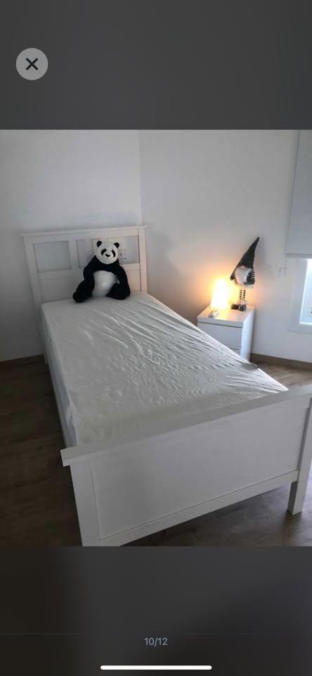 4 Beds 2 Baths House: https://www.facebook.com/marketplace/item/1209334443872119 (www.facebook.com)