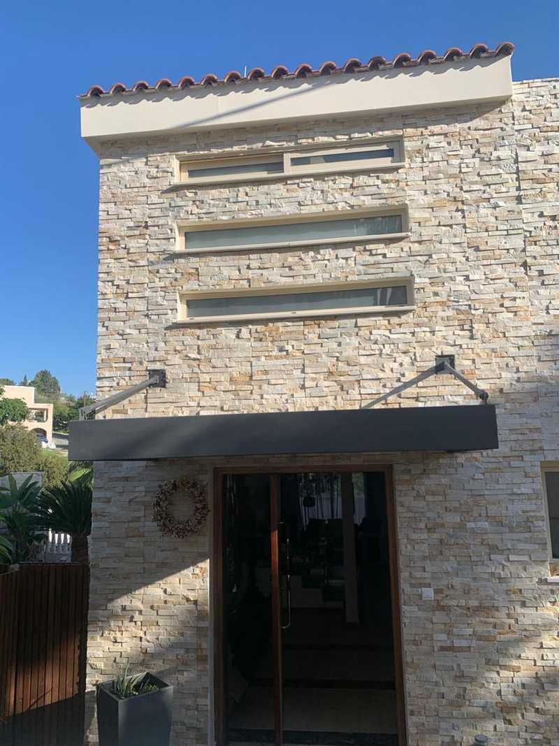 4-bedroom villa to rent: https://www.bazaraki.com/adv/5791431_4-bedroom-villa-to-rent (www.bazaraki.com)