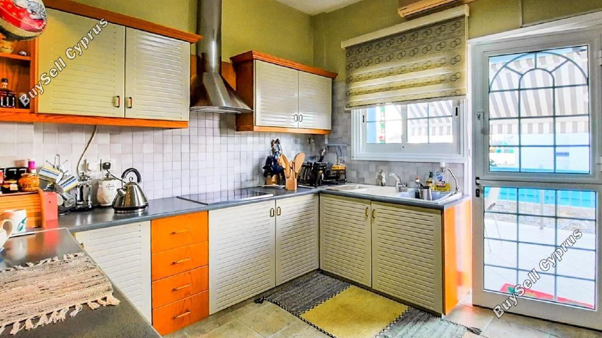 5 Bedroom Detached house for sale in Livadia Larnacas, Larnaca: https://www.buysellcyprus.com/property-for-sale/larnaca/livadia-larnacas/5-bed-detached-house-for-sale-livadia-larnacas-larnaca-1795539.html (www.buysellcyprus.com)