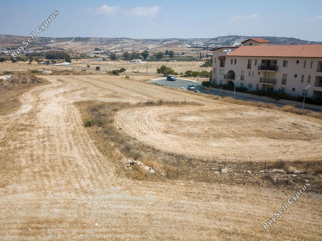1,403 SQM Residential Plot for sale in Oroklini, Larnaca: https://www.buysellcyprus.com/property-for-sale/larnaca/oroklini/plot-for-sale-oroklini-larnaca-1800864.html (www.buysellcyprus.com)