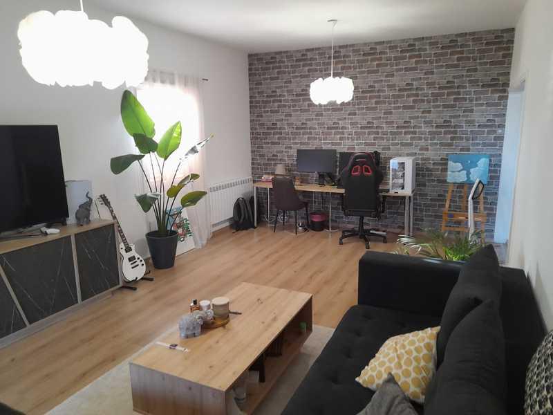 3-bedroom apartment for sale: https://www.bazaraki.com/adv/5796743_3-bedroom-apartment-for-sale (www.bazaraki.com)