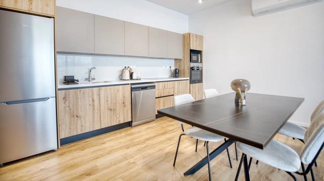 2-bedroom flat in Limassol №153723: https://dom.com.cy/en/catalog/rent/153723/ (dom.com.cy)