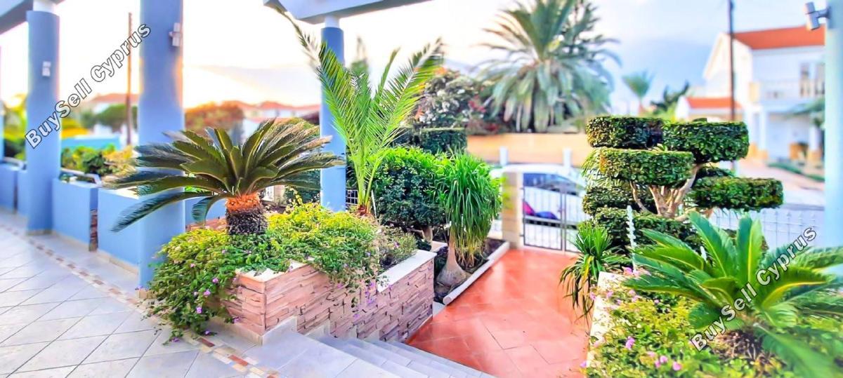 5 Bedroom Detached house for sale in Livadia Larnacas, Larnaca: https://www.buysellcyprus.com/property-for-sale/larnaca/livadia-larnacas/5-bed-detached-house-for-sale-livadia-larnacas-larnaca-1795539.html (www.buysellcyprus.com)