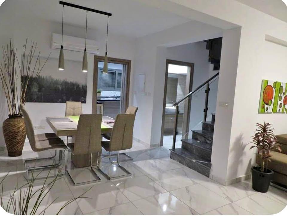 3 bedroom villa - holiday accommodation / daily rate €380: https://www.facebook.com/marketplace/item/990462763302057 (www.facebook.com)