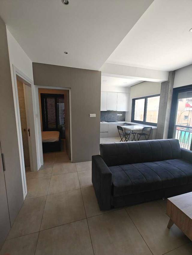 1-bedroom apartment to rent: https://www.bazaraki.com/adv/5795506_1-bedroom-apartment-to-rent (www.bazaraki.com)