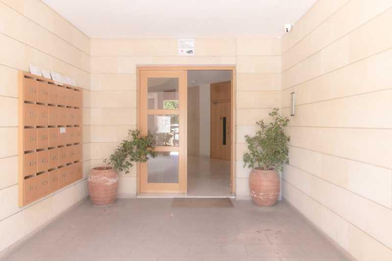3-bedroom apartment for sale: https://www.bazaraki.com/adv/5790396_3-bedroom-apartment-for-sale (www.bazaraki.com)