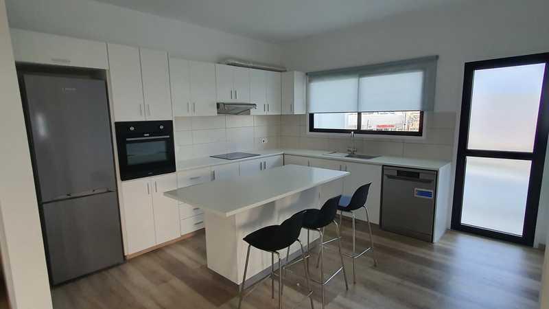 2-bedroom apartment to rent: https://www.bazaraki.com/adv/5786470_2-bedroom-apartment-to-rent (www.bazaraki.com)
