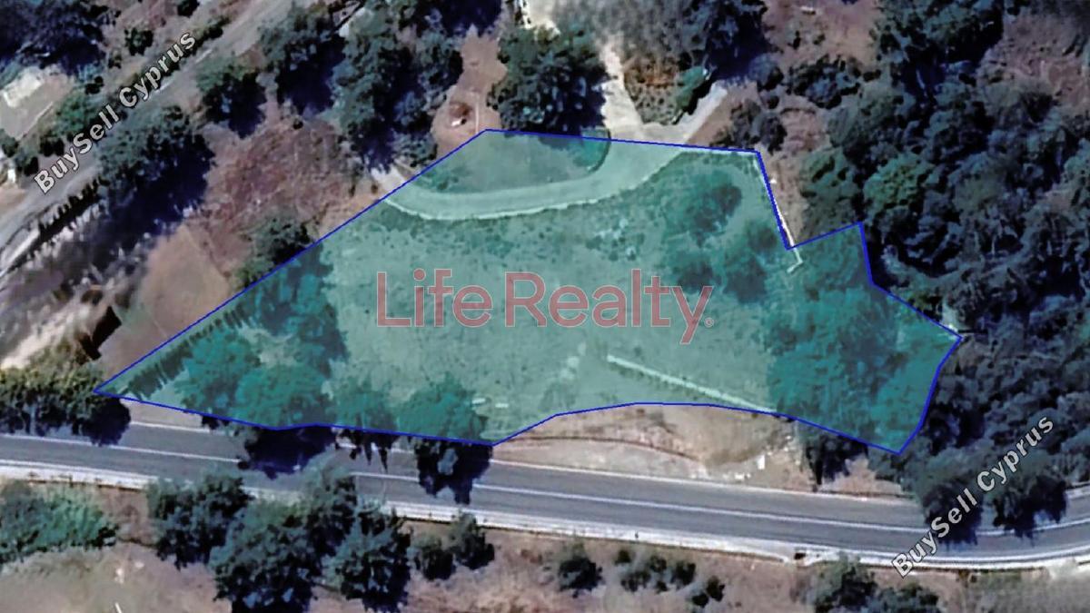 3,241 SQM Land for sale in Moniatis, Limassol: https://www.buysellcyprus.com/property-for-sale/limassol/moniatis/land-for-sale-moniatis-limassol-1795501.html (www.buysellcyprus.com)