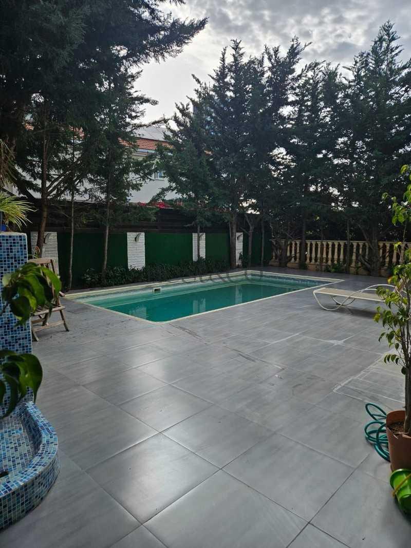 6-bedroom villa for sale: https://www.bazaraki.com/adv/5798373_6-bedroom-villa-for-sale (www.bazaraki.com)