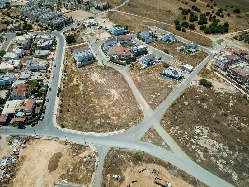 Residential land 4348 m²: https://www.bazaraki.com/adv/5798194_residential-land-4348-m2 (www.bazaraki.com)