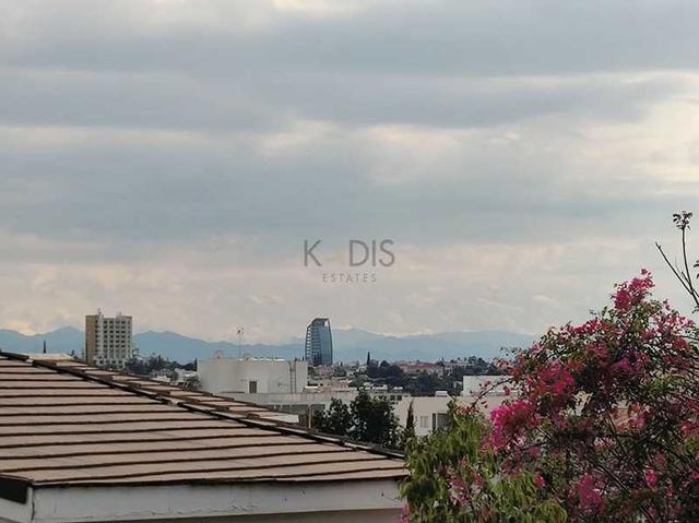 6-bedroom villa for sale: https://www.bazaraki.com/adv/5791287_6-bedroom-villa-for-sale (www.bazaraki.com)