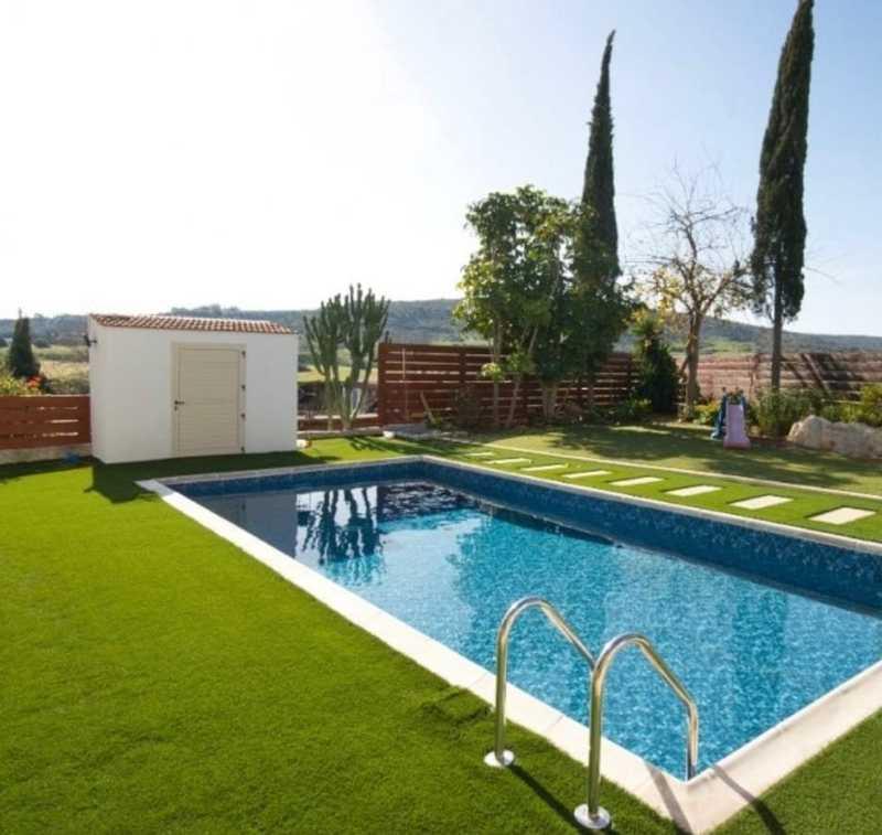 3-bedroom villa for sale: https://www.bazaraki.com/adv/5787037_3-bedroom-villa-for-sale (www.bazaraki.com)