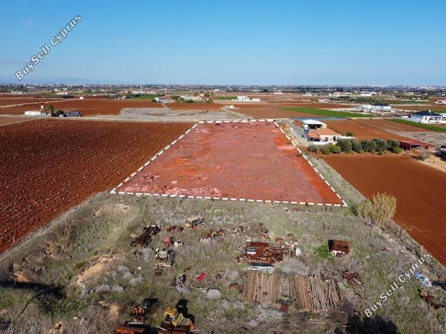 9,330 SQM Land for sale in Xylofagou, Larnaca: https://www.buysellcyprus.com/property-for-sale/larnaca/xylofagou/land-for-sale-xylofagou-larnaca-1795308.html (www.buysellcyprus.com)