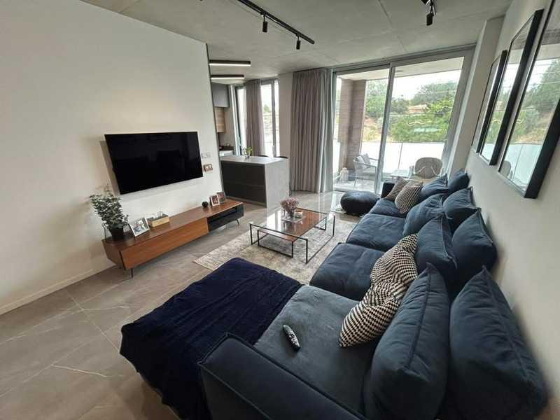 2-bedroom apartment to rent: https://www.bazaraki.com/adv/5795869_2-bedroom-apartment-to-rent (www.bazaraki.com)