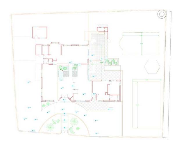 8-bedroom villa for sale: https://www.bazaraki.com/adv/5792577_prestige-property-in-strovolos-sale-rent-or-exchange-options-available (www.bazaraki.com)