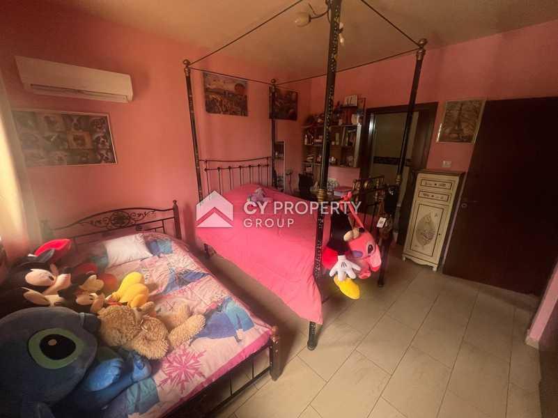 6-bedroom detached house for sale: https://www.bazaraki.com/adv/5786972_6-bedroom-detached-house-for-sale (www.bazaraki.com)