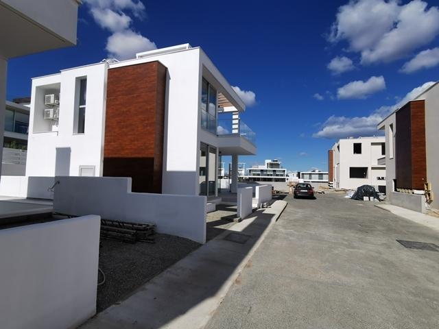 New 5-bedroom villa in Famagusta № 149741: https://dom.com.cy/en/catalog/sale/149741/ (dom.com.cy)