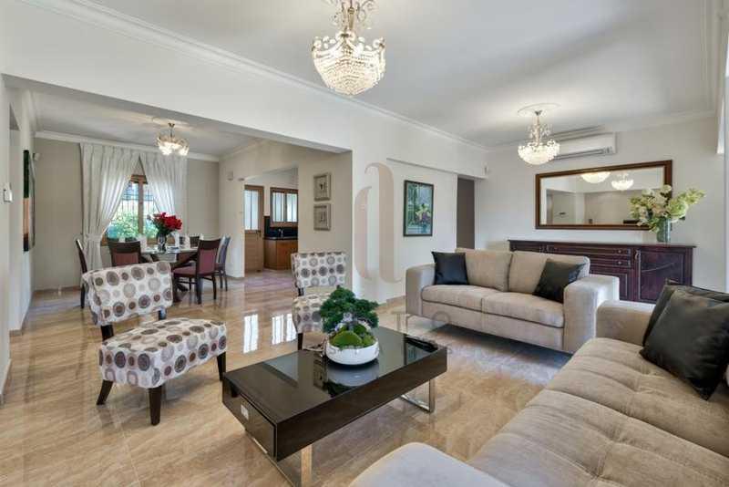  3-bedroom villa to rent: https://www.bazaraki.com/adv/5793263_3-bedroom-villa-to-rent (www.bazaraki.com)