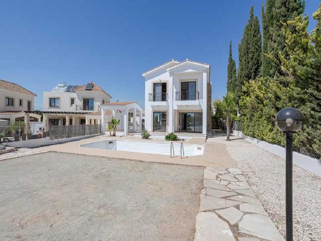 3-bedroom villa for sale: https://www.bazaraki.com/adv/5797339_3-bedroom-villa-for-sale (www.bazaraki.com)