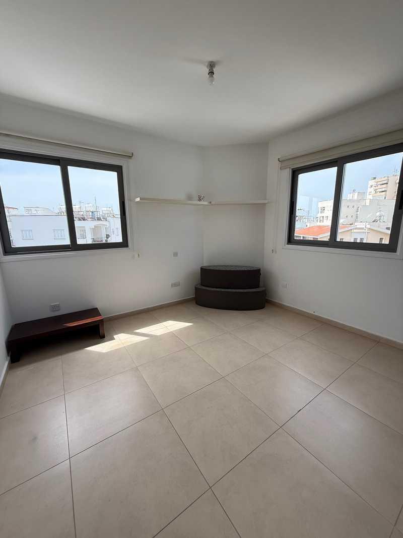 2-bedroom apartment to rent: https://www.bazaraki.com/adv/5792456_2-bedroom-apartment-to-rent (www.bazaraki.com)