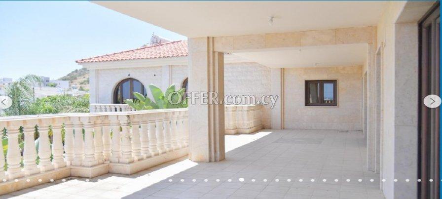 For Sale €1,415,000 House 5 bedrooms Oroklini, Voroklini Larnaca: https://www.offer.com.cy/en/for-sale-1-415-000-house-5-bedrooms-oroklini-voroklini-larnaca/21-735223/ (www.offer.com.cy)