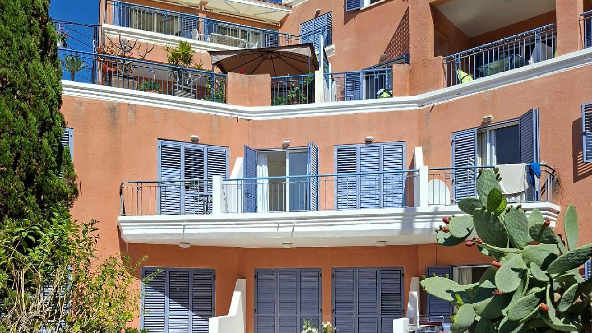 2-bedroom house in Paphos № 152117: https://dom.com.cy/en/catalog/sale/152117/ (dom.com.cy)